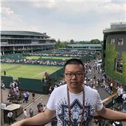 Mandarin Chinese tutor teaches adults with fun approaches